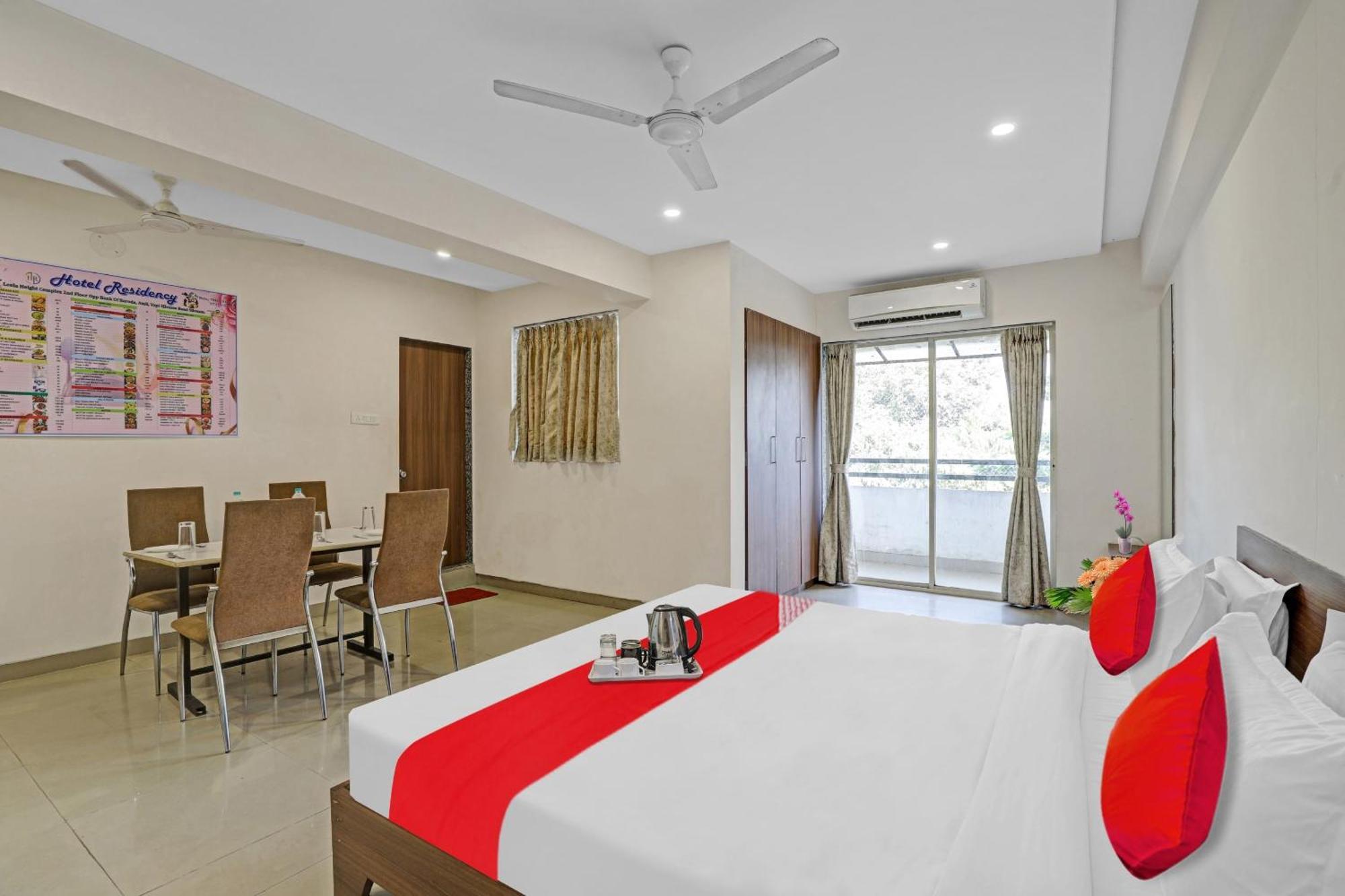 Oyo Flagship Hotel Residency Silvassa Luaran gambar