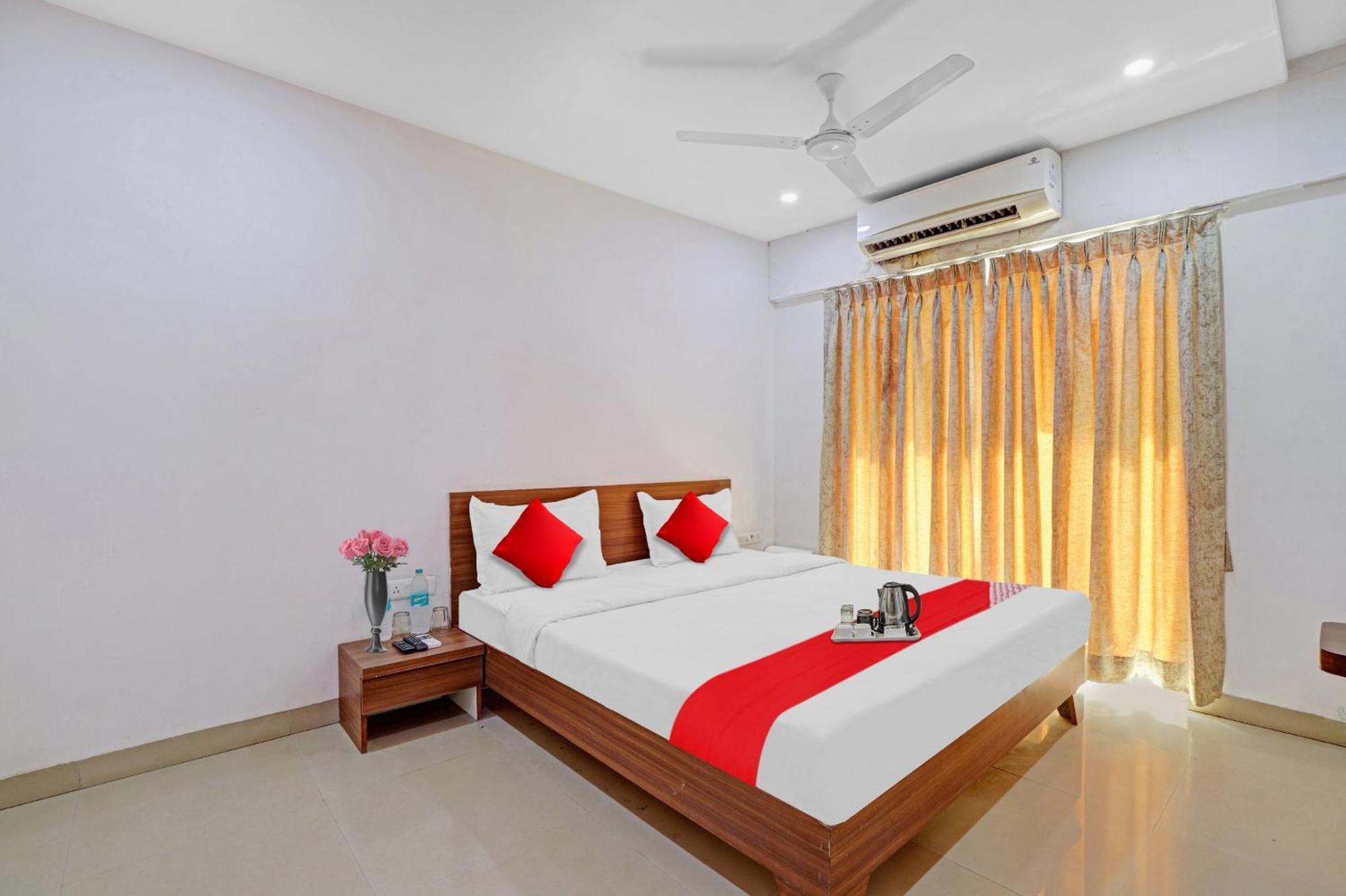 Oyo Flagship Hotel Residency Silvassa Luaran gambar