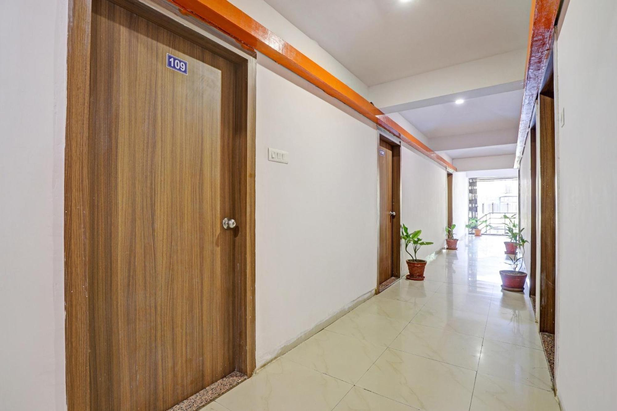 Oyo Flagship Hotel Residency Silvassa Luaran gambar