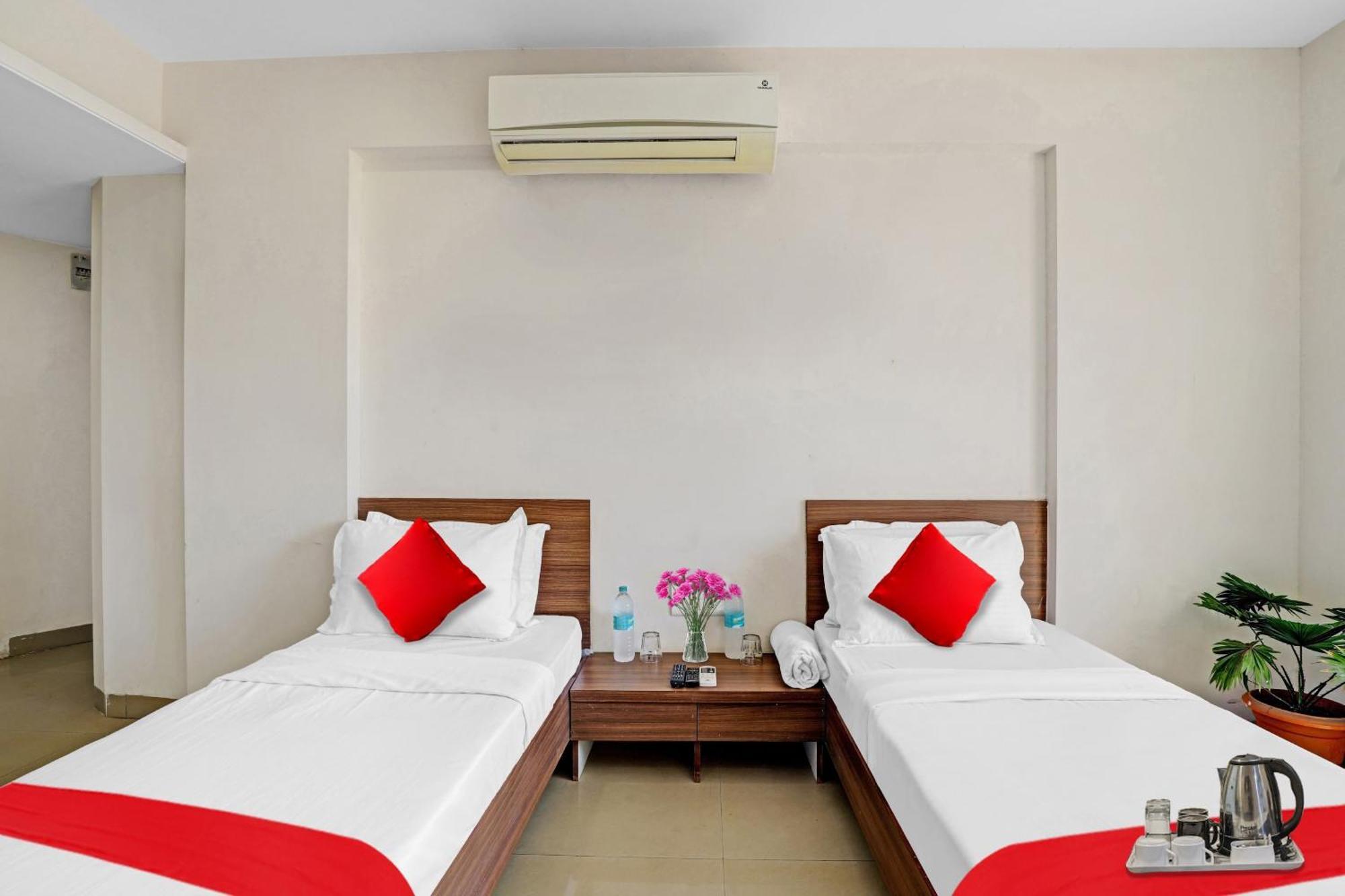 Oyo Flagship Hotel Residency Silvassa Luaran gambar