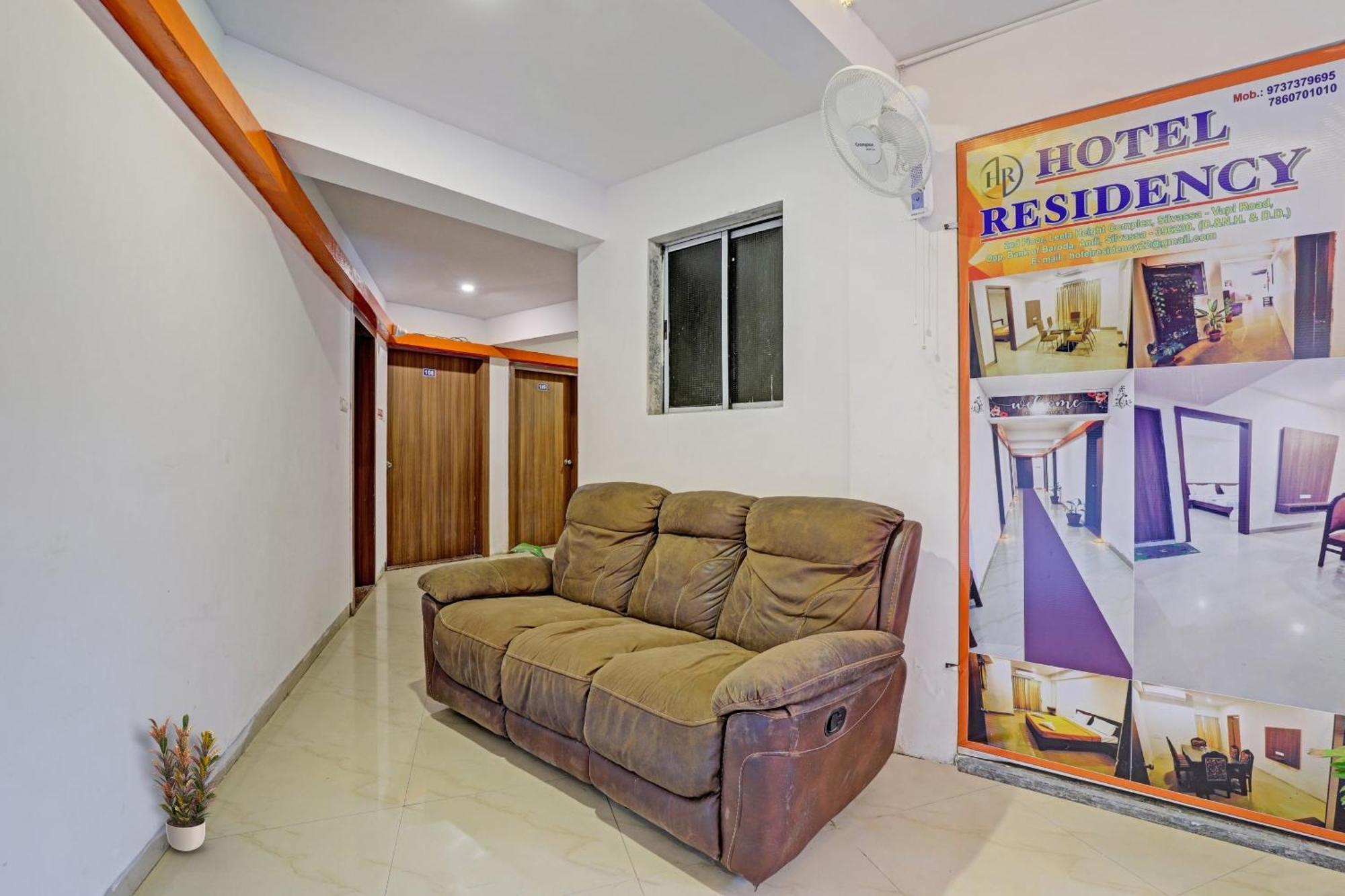 Oyo Flagship Hotel Residency Silvassa Luaran gambar