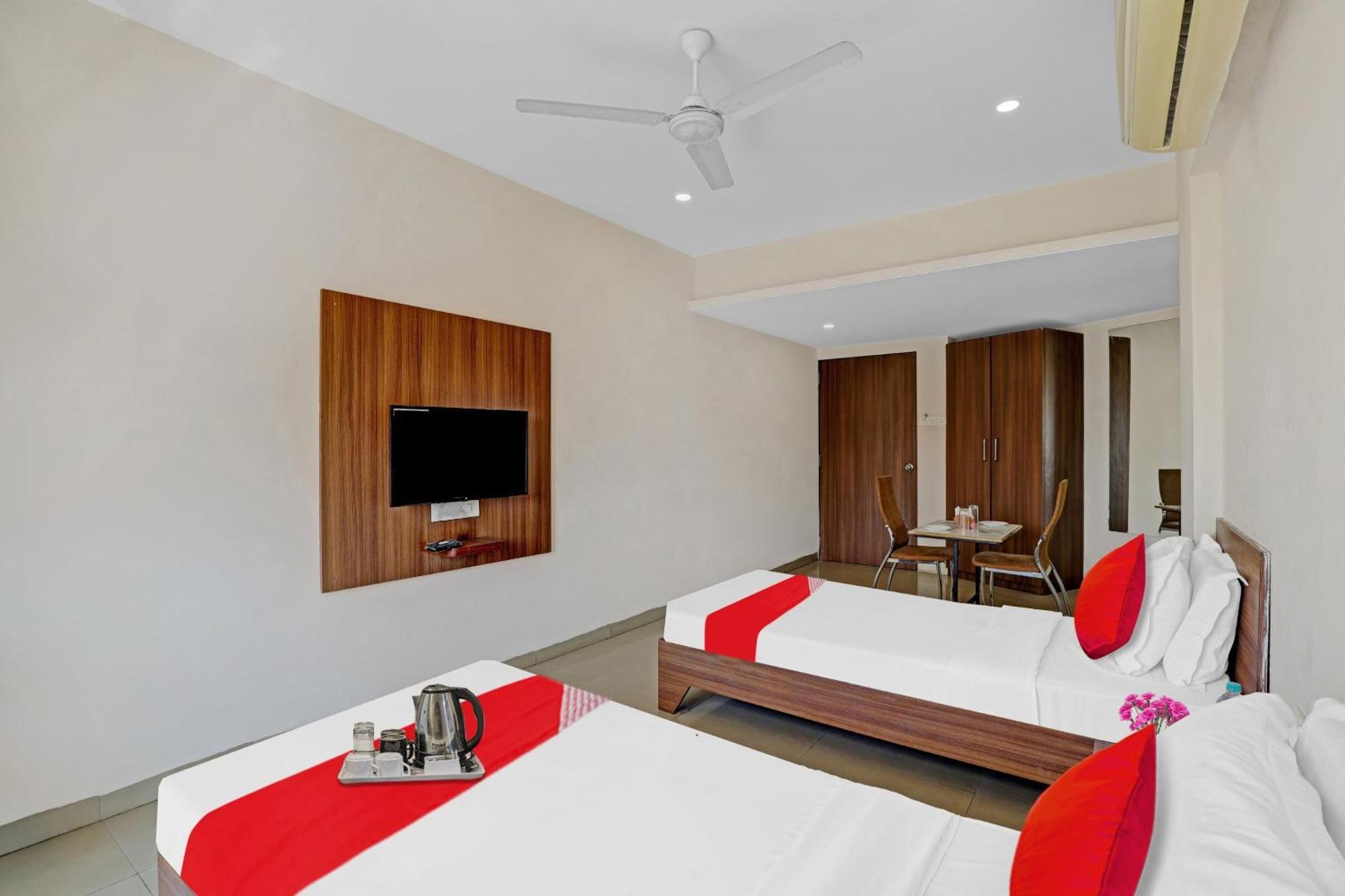 Oyo Flagship Hotel Residency Silvassa Luaran gambar